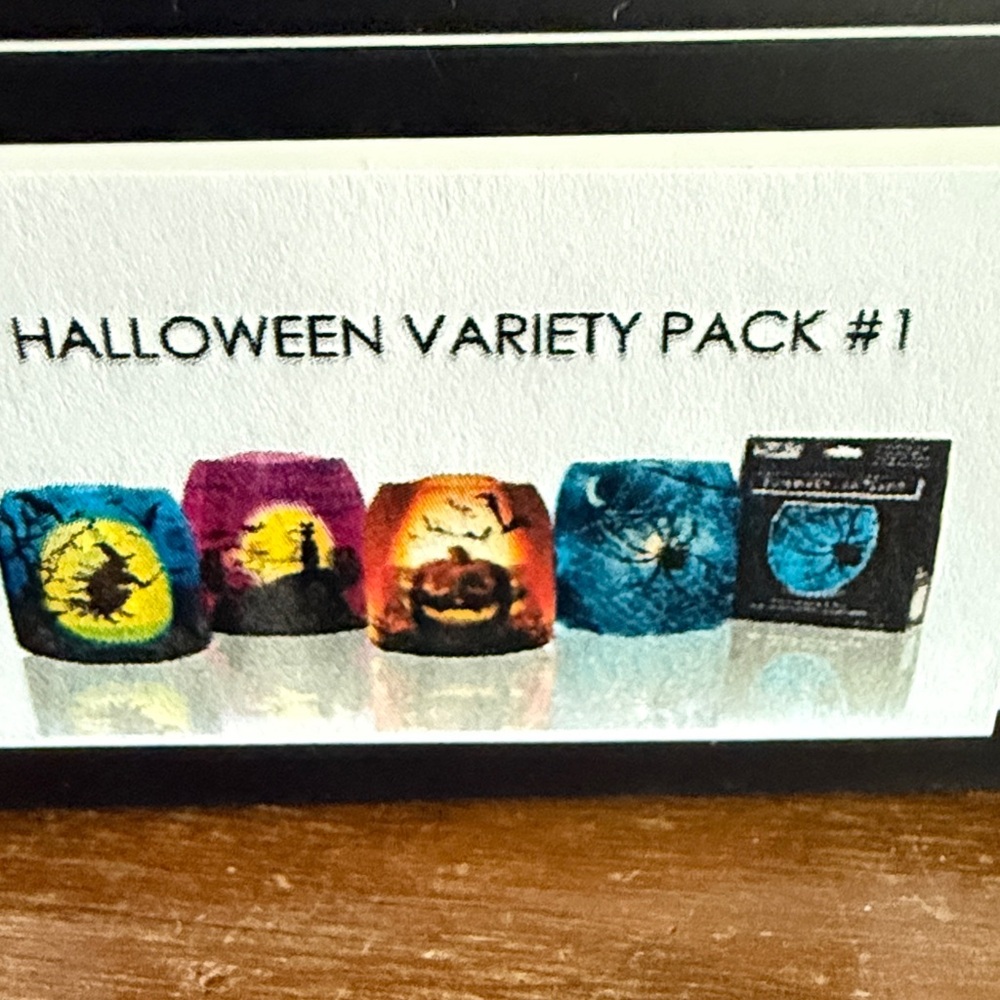 NWT set of 4 Luminaries by Modgy